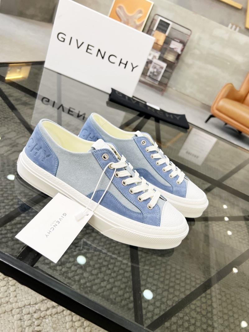 Givenchy Sneakers